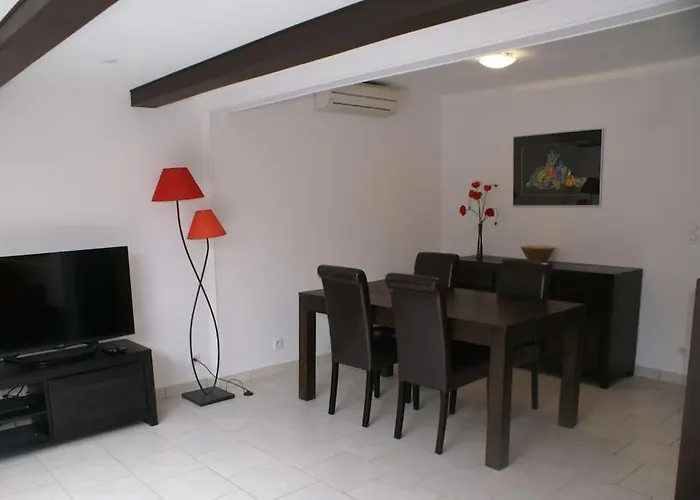 68, Port Nature Au Village Naturiste